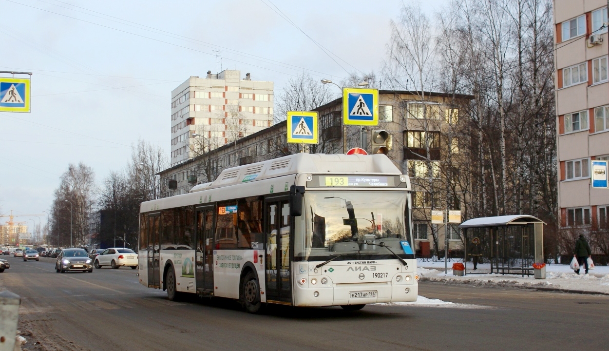 Санкт-Петербург, ЛиАЗ-5292.67 (CNG) № Е 217 НР 198