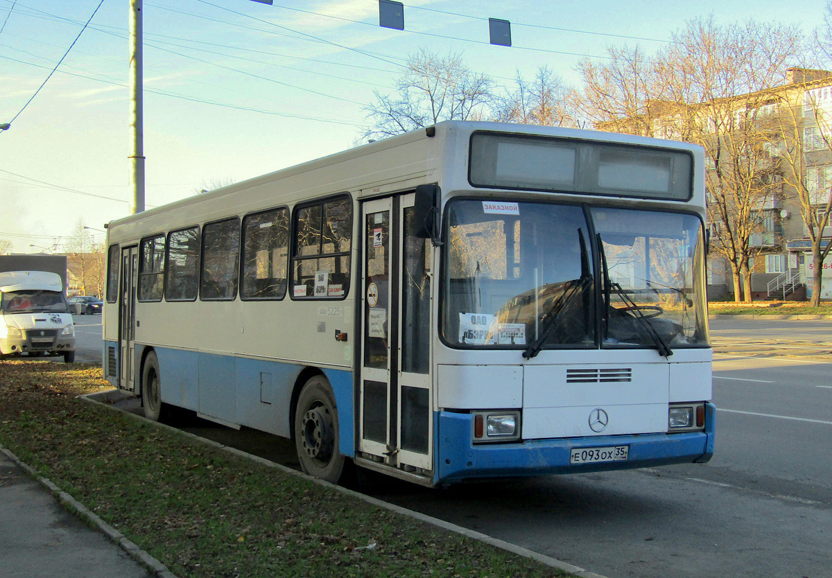 Вологодская область, ГолАЗ-АКА-52251 № Е 093 ОХ 35