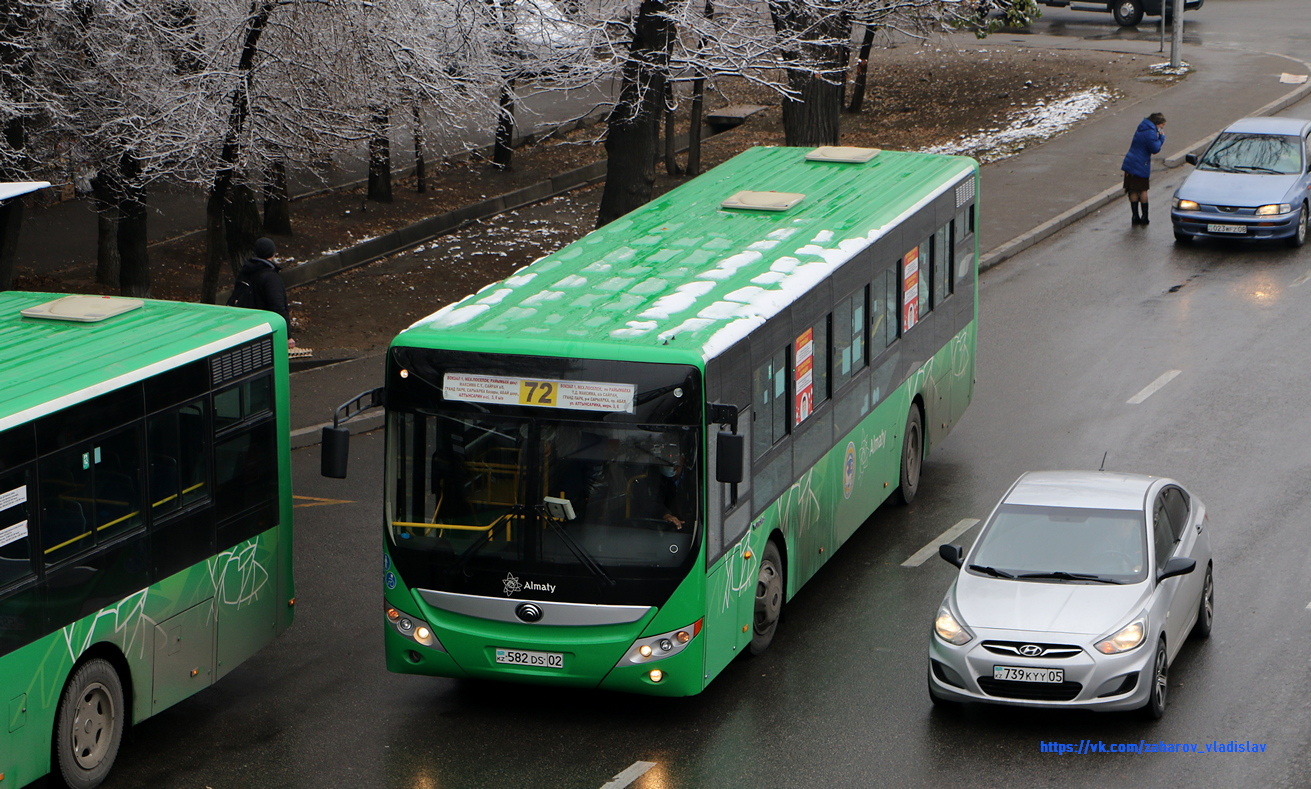 Алматы, Yutong ZK6118HGA № 582 DS 02