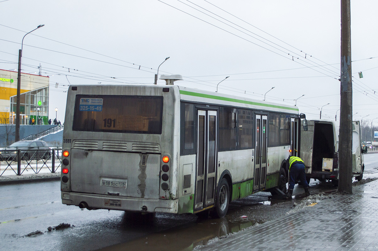 Saint Petersburg, LiAZ-5293.60 # 3681