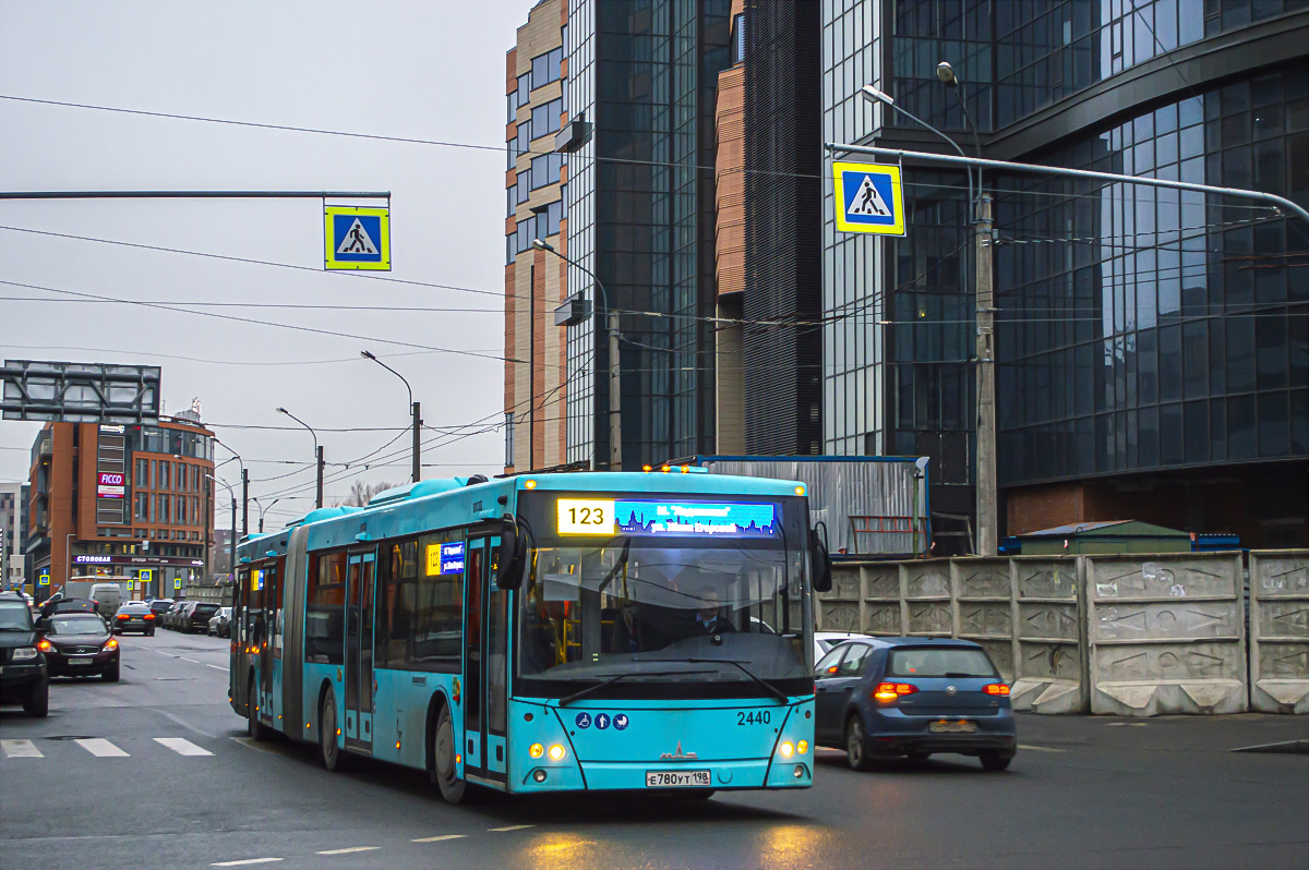 Санкт-Петербург, МАЗ-216.066 № 2440