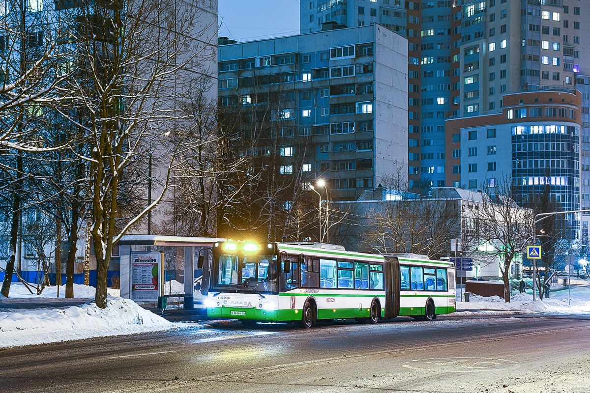 Москва, ЛиАЗ-6213.22-01 № 013500