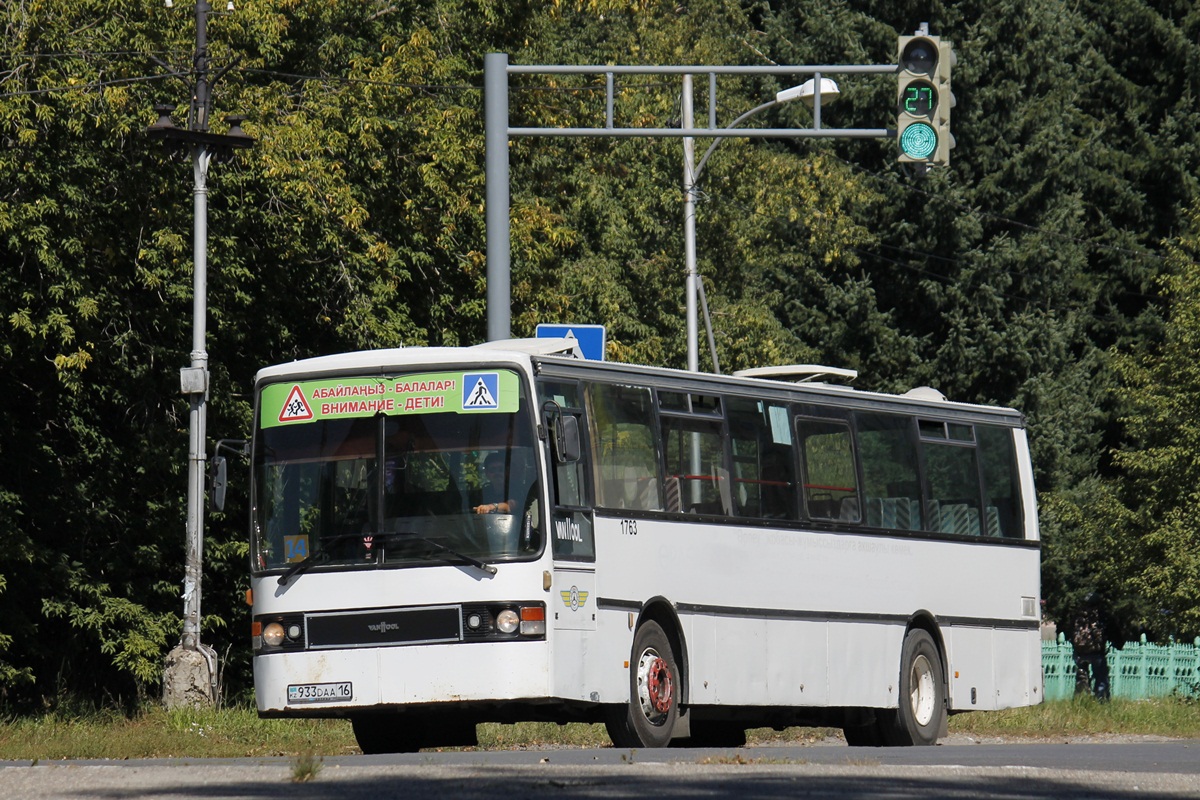 Восточно-Казахстанская область, Van Hool T815CL Integral № 933 DAA 16