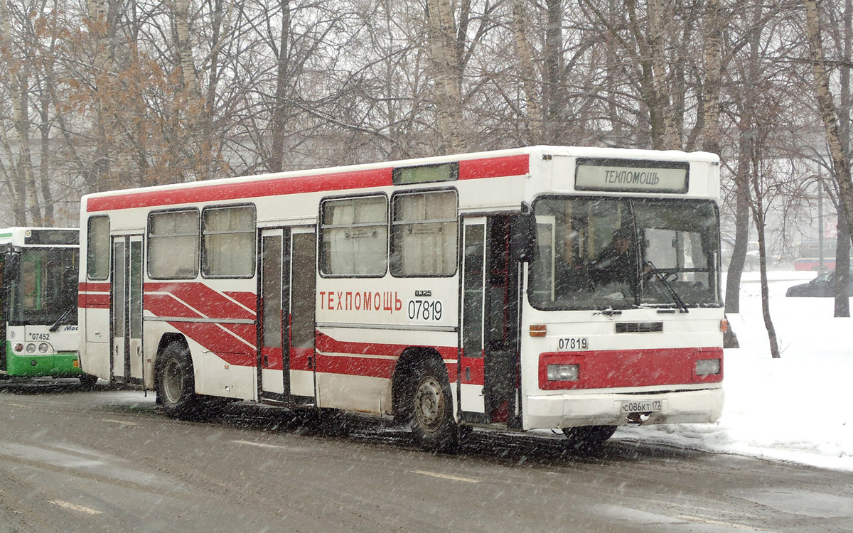 Москва, Mercedes-Benz O325 № 07819