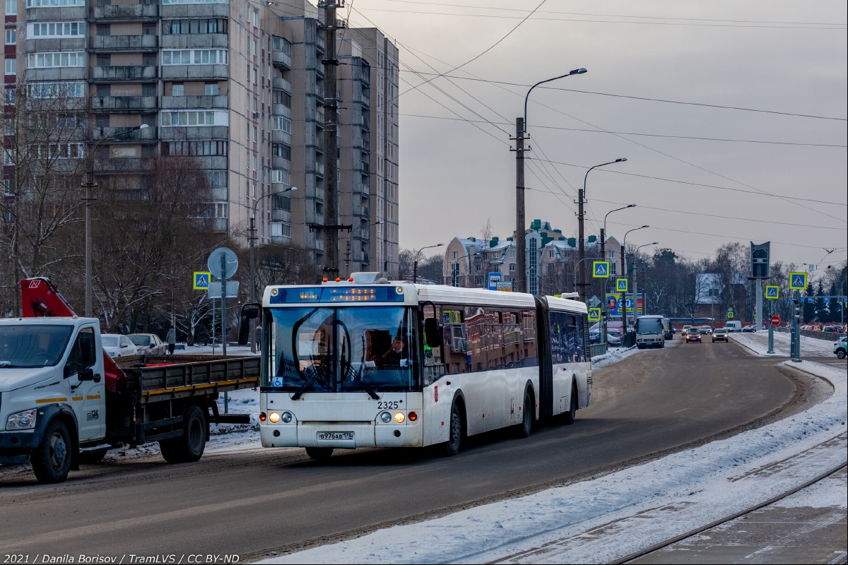 Sankt Petersburg, LiAZ-6213.20 Nr. 2325