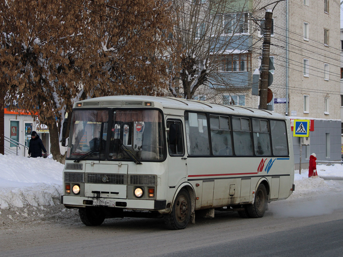 Кировская область, ПАЗ-4234 № А 489 ЕМ 37