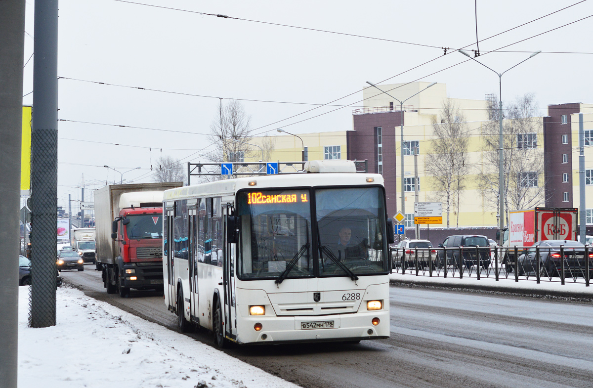 Sankt Petersburg, NefAZ-52994-40-42 Nr. 6288