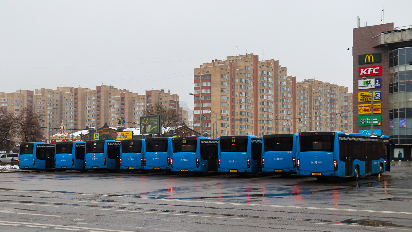 Μόσχα, NefAZ-5299-40-52 # 200117; Μόσχα — Bus stations