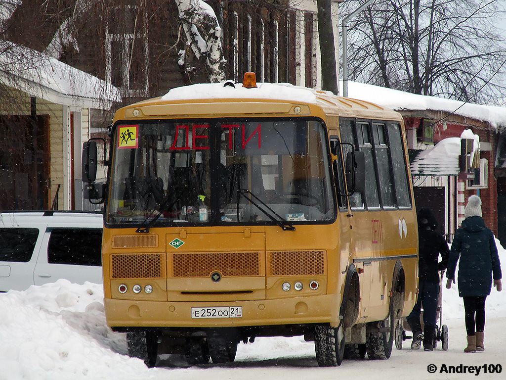 Чувашия, ПАЗ-32053-70 № Е 252 ОО 21