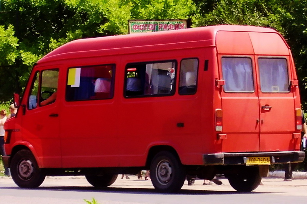 Одесская область, Mercedes-Benz T1 210D № 000-76 ОА